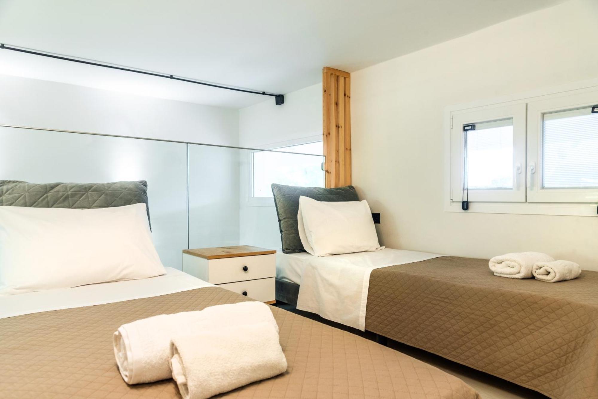 Victoria'S Suites Corfu 레프킴미 외부 사진