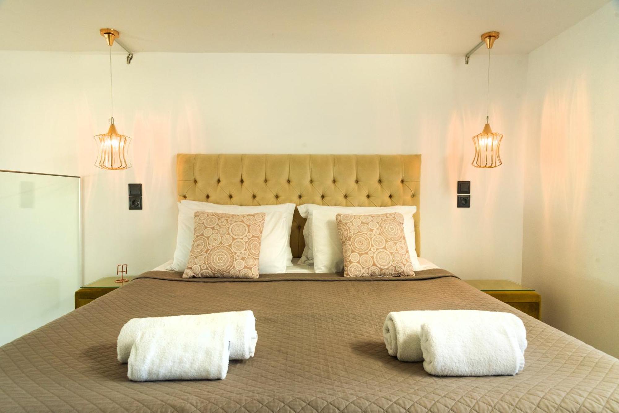 Victoria'S Suites Corfu 레프킴미 외부 사진